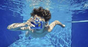 swimming_underwater_350x189